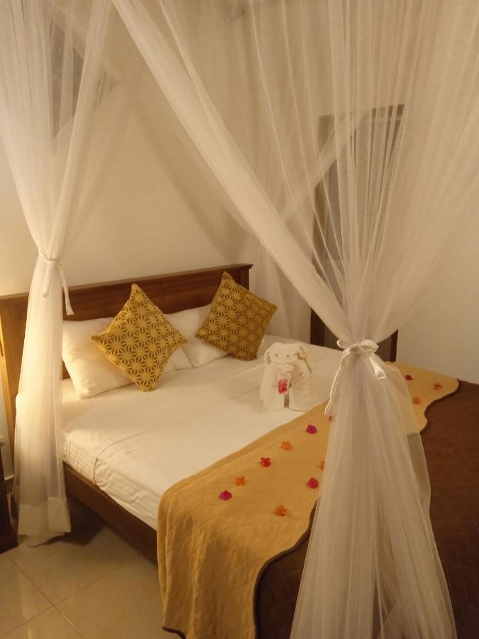 Hotel Senero House à Bentota Extérieur photo