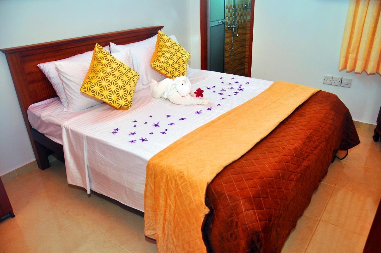 Hotel Senero House à Bentota Extérieur photo
