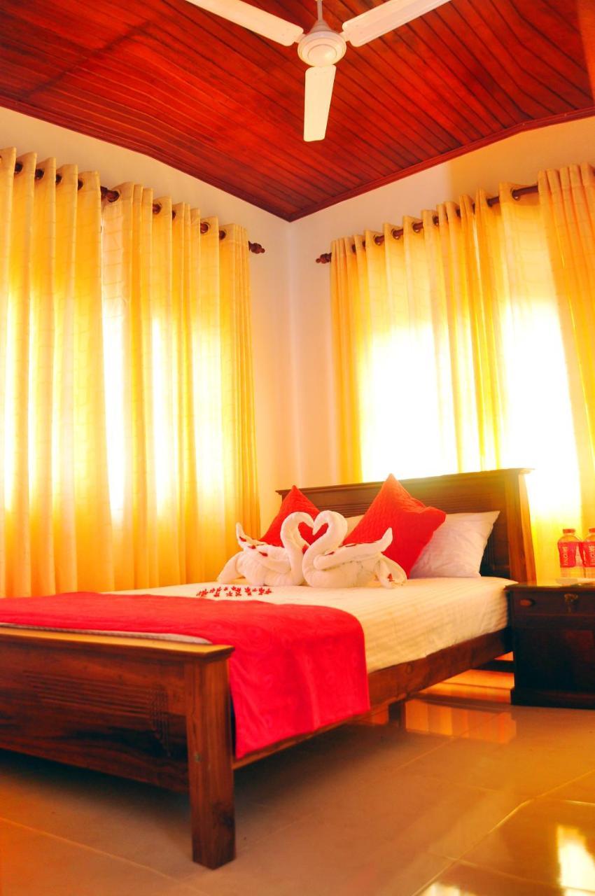 Hotel Senero House à Bentota Extérieur photo
