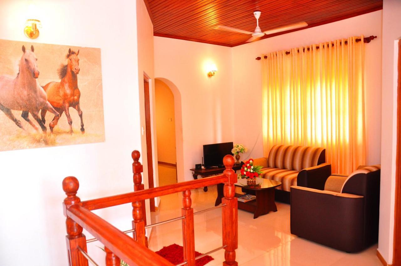 Hotel Senero House à Bentota Extérieur photo