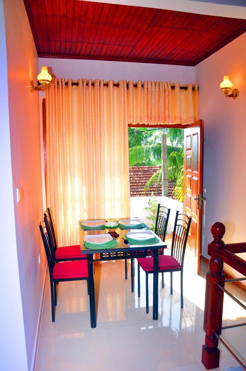 Hotel Senero House à Bentota Extérieur photo