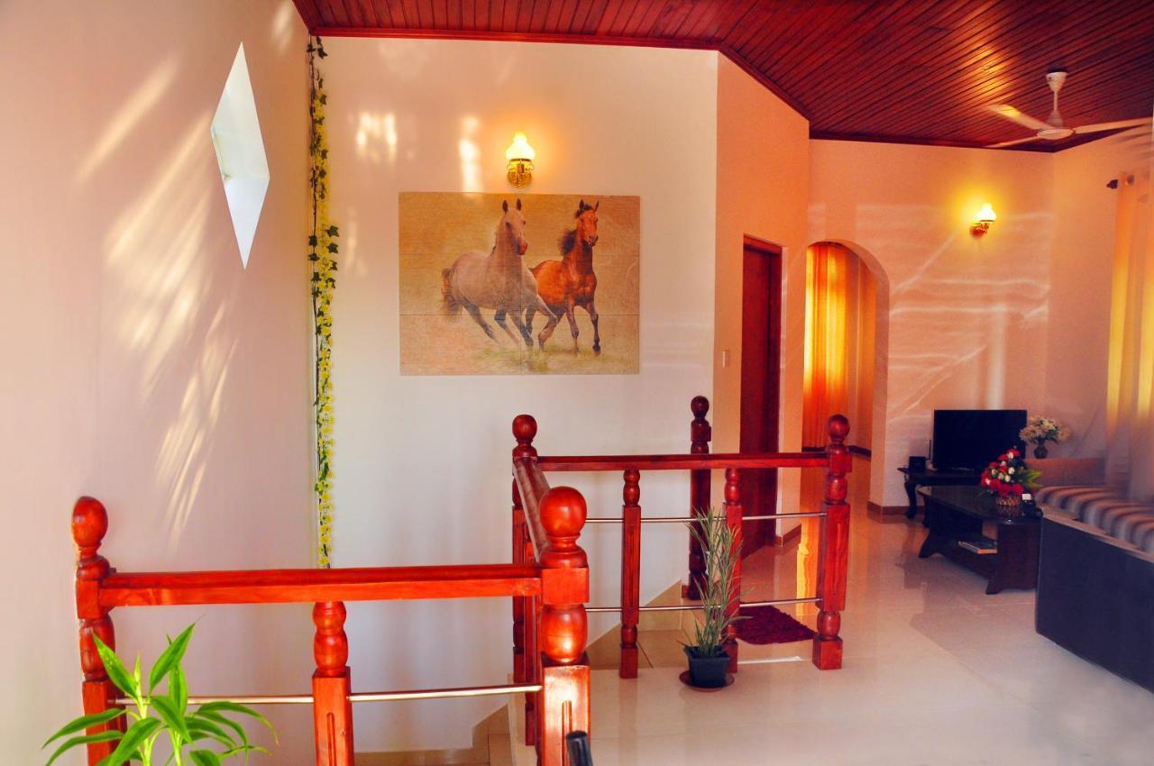 Hotel Senero House à Bentota Extérieur photo
