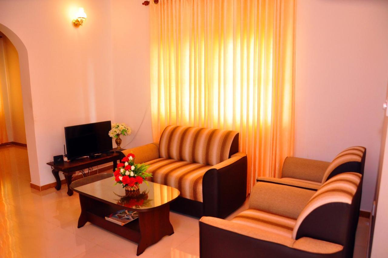 Hotel Senero House à Bentota Extérieur photo
