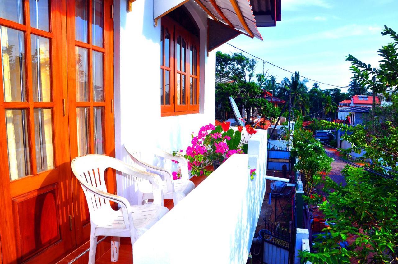 Hotel Senero House à Bentota Extérieur photo