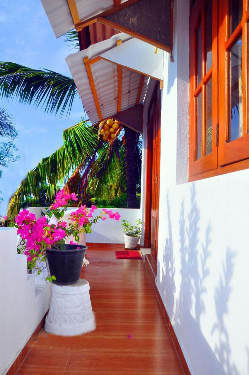 Hotel Senero House à Bentota Extérieur photo